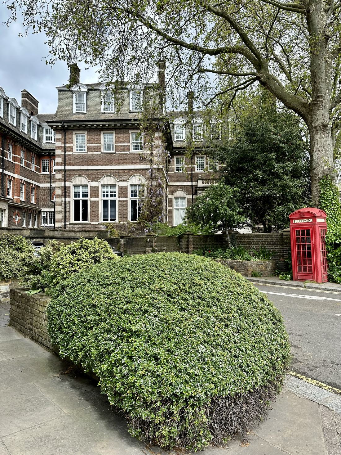 A K2 telephone box