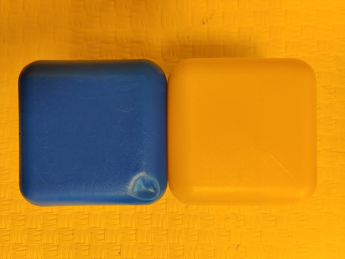 Blue and yellow toy blocks